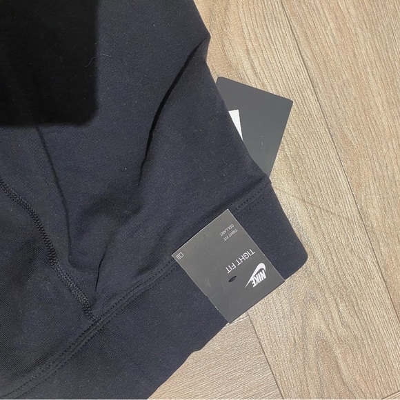 New with tags Womens Nike running cycling gym shorts size XS - Picture 2 of 2